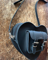 HEART SATCHEL BLACK