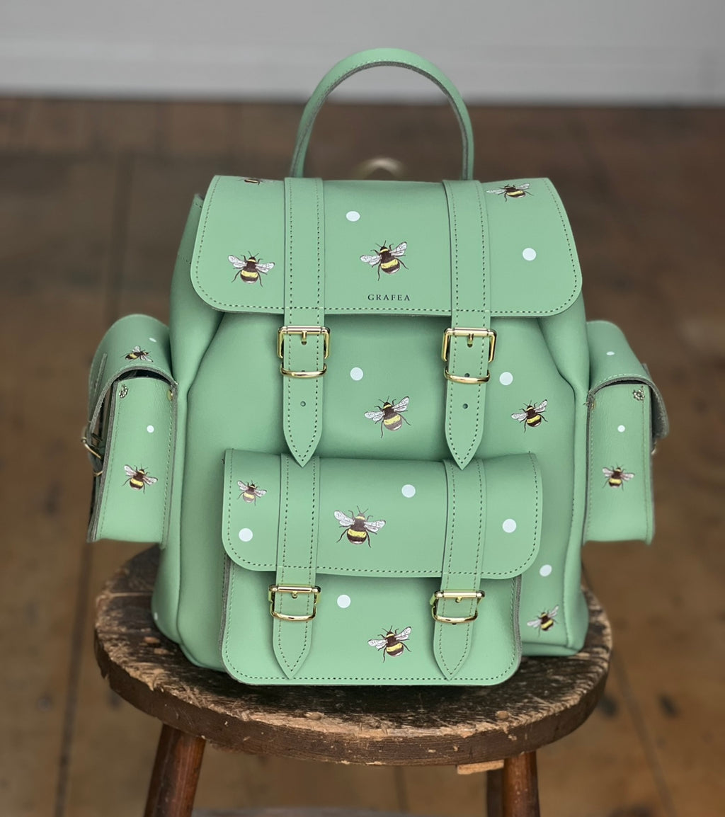 Bee armour carbon online convertible laptop bag
