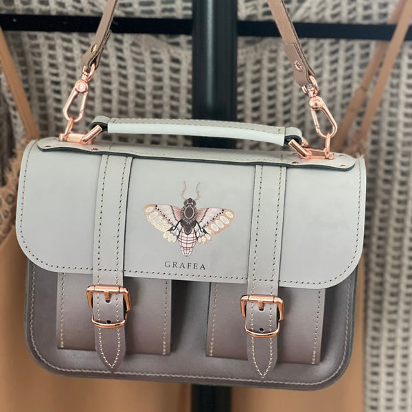 D292A8F0-5412-4D94-BFD9-