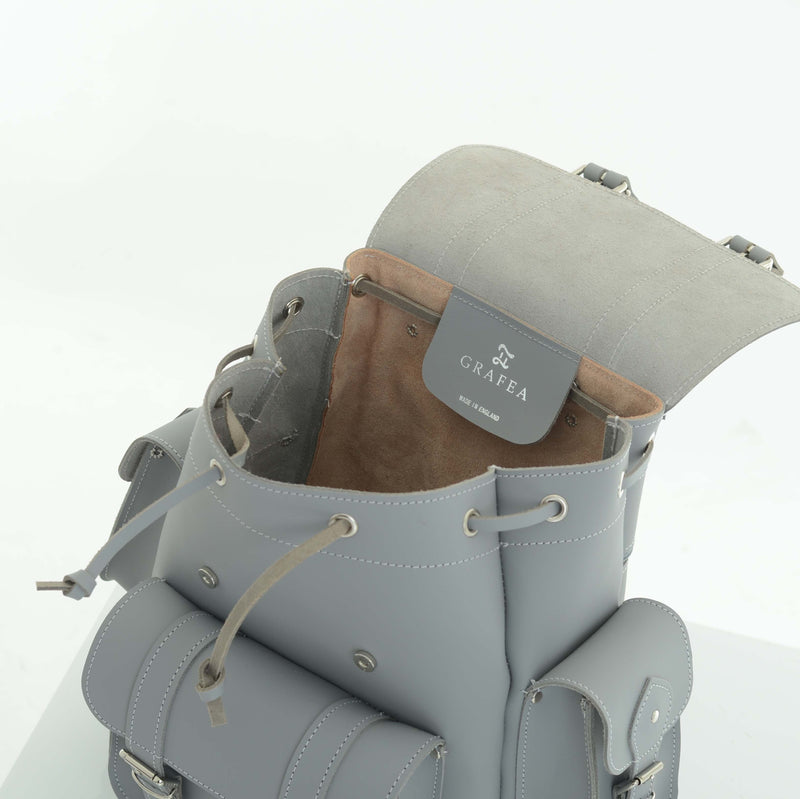 HARI II ELEPHANTS Leather Backpack GRAFEA