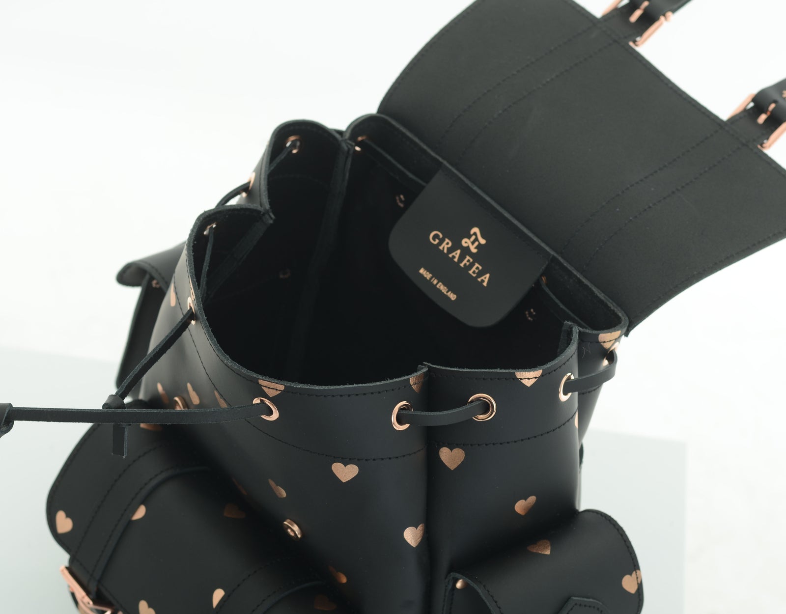 HARI II ROSE GOLD HEARTS Leather Backpack GRAFEA