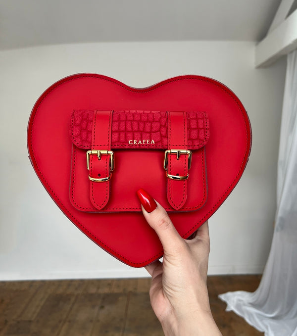 HEART SATCHEL SUEDE RED