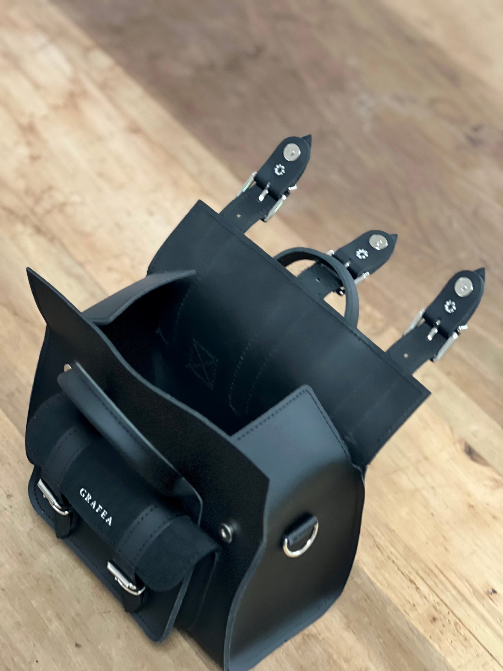 LUNA SMALL SUEDE BLACK - Leather Shoulder Bag – GRAFEA