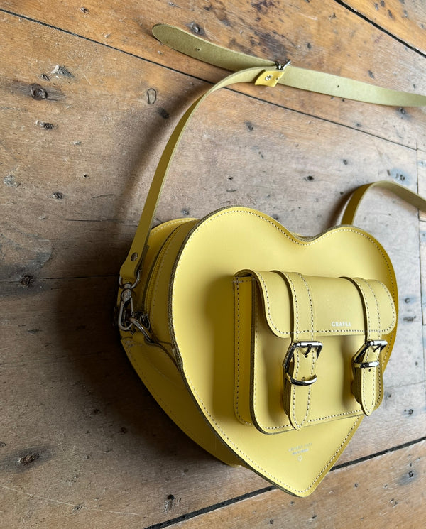 HEART SATCHEL PASTEL YELLOW