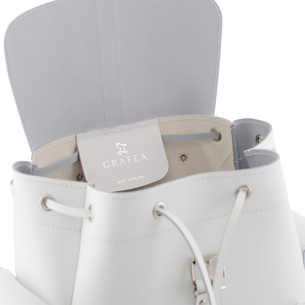 Grafea genuine. Large white backpack. Like New. GRAFEA X-LARGE LEATHER BACKPACK | eBay main image 4