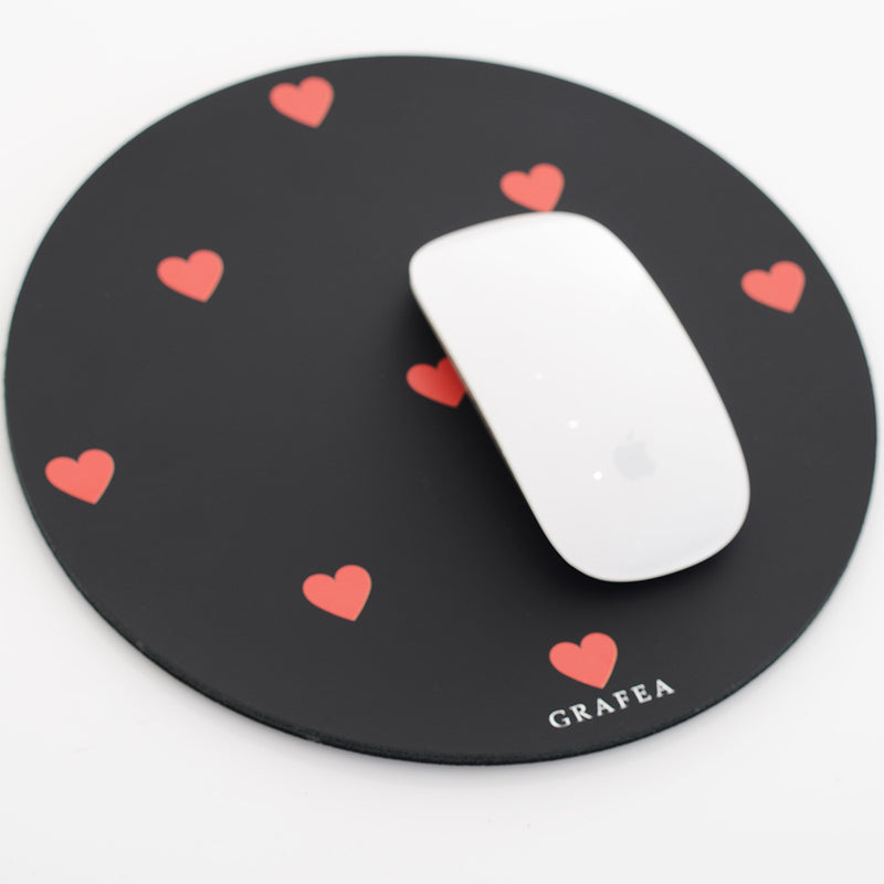 RED HEARTS MOUSE PAD